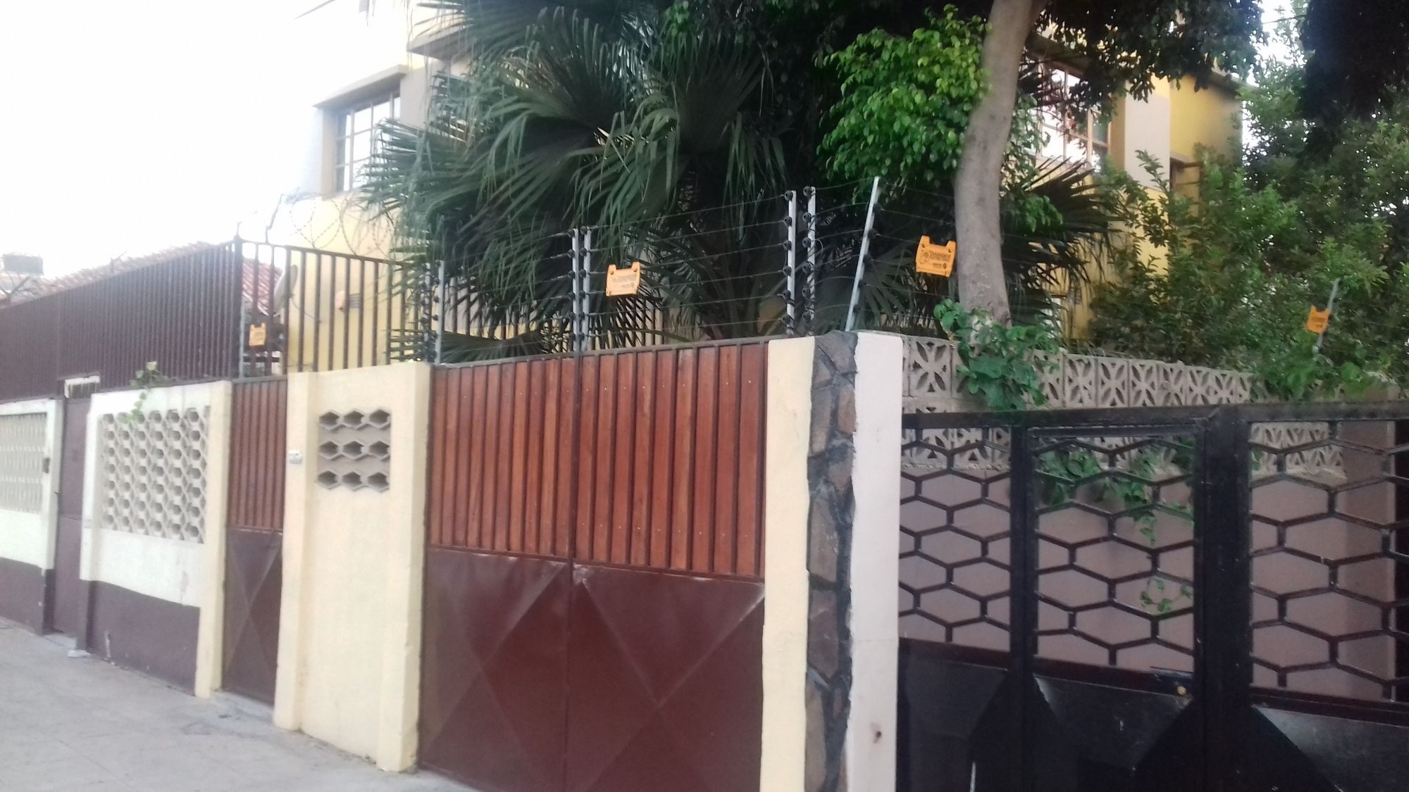 Marien Ngouabi Serviced T0 Chalet Maputo Dış mekan fotoğraf